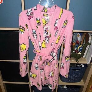 Women’s hello kitty plush robe
